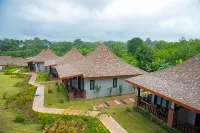 ภูชมหมอก รีสอร์ท สังขละบุรี Poochommhok Resort - ที่มีที่จอดรถ