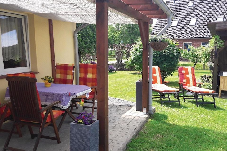 2 Bedroom Lovely Home In Alt Schwerin - Housity