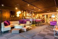 Samantta Hotel & Restaurant - bar