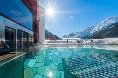 Romantik Hotel Santer Hotels in San Candido