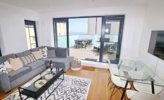 Modern Home for Small Groups by Stones Throw Apartments - Free Parking - Sea View