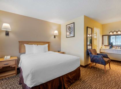 Best Western Turquoise Inn  Suites