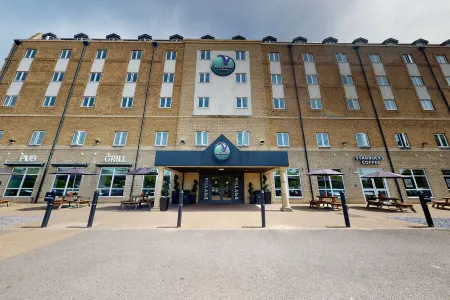 Village Hotel Bournemouth Отели в г. Борнмут