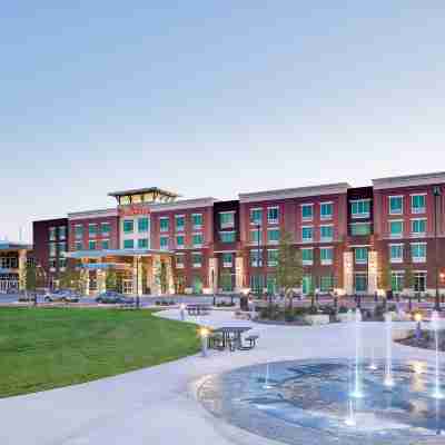 Hilton Garden Inn Manhattan Hotel Exterior