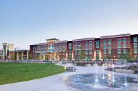 Hilton Garden Inn Manhattan Các khách sạn gần Flint Hills Discovery Center