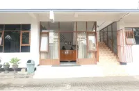 Hotel Permata 2 Pacitan فنادق في Pacitan