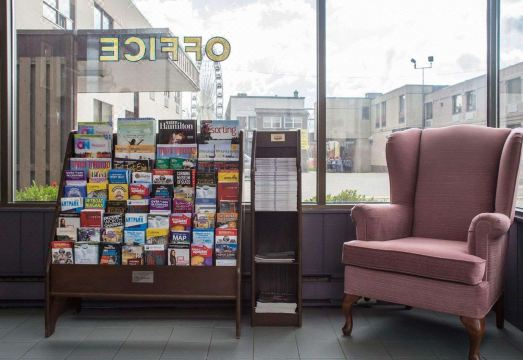 이코노 로지 바이 더 폴스