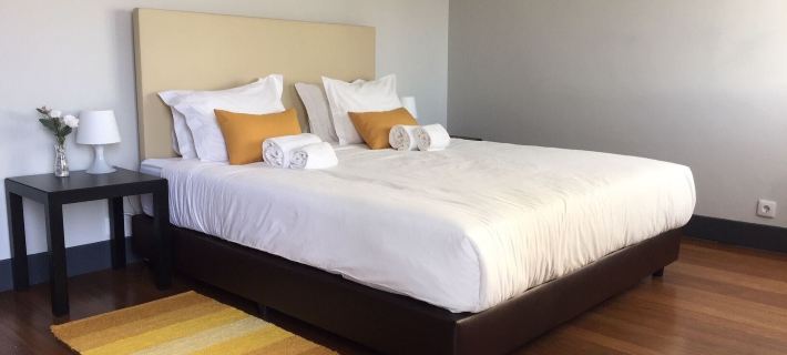 Villa Caparica Hostel Hoteles en Almada