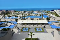 بيكالباتروس وايت بيتش تغازوت - مناسب للبالغين الذين تزيد أعمارهم عن 16 عامًا - شامل كليًا للغاية - شاطئ