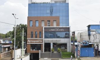 Hotel Abis Grand - Housity