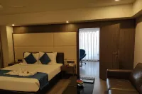 Hotel Minerva Grand โรงแรมใน