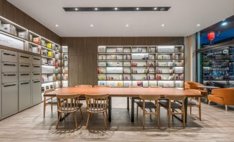HanTing Hotel (Xiaoyi Dazhong Road)