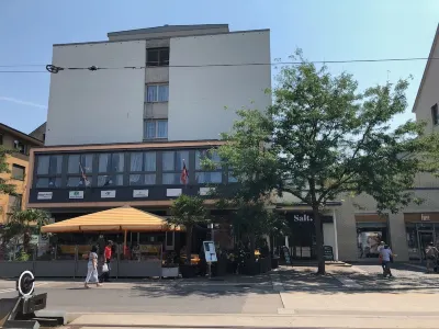 Hotel Blumenstein Self-Check IN فنادق في Stein am Rhein