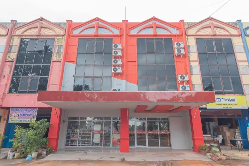 RedDoorz @ Pasar Melayu Sagulung Batam Hotels in Sagulung