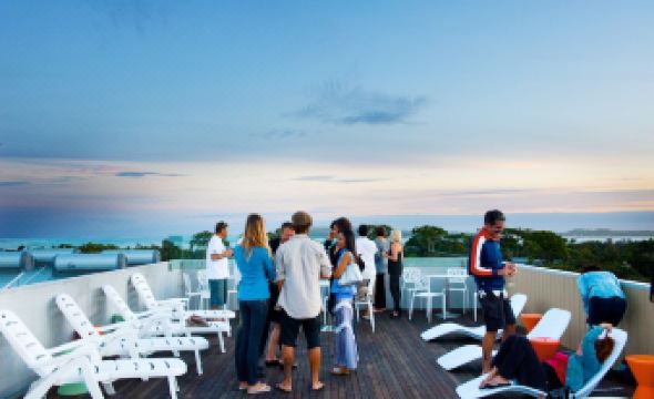 더 아일랜드 어코모데이션 필립 아일랜드