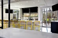 Holiday Inn RALEIGH-DURHAM AIRPORT by IHG - bar