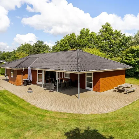 "Aletta" - 25km from the Sea Hotels in Arrild