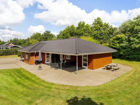 "Aletta" - 25km from the Sea