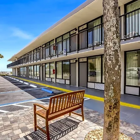 Beachside Motel - Amelia Island