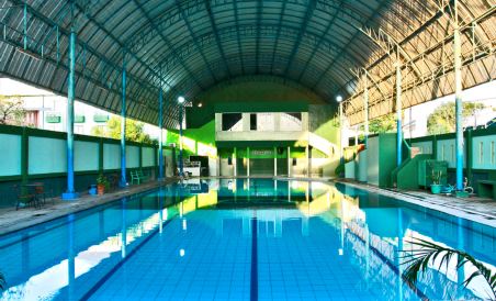 Zamrud Hotel & Convention Hall - Housity