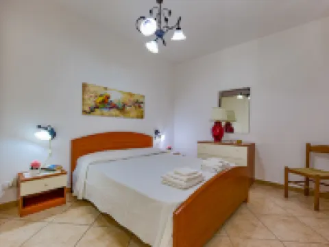 Villetta Paradiso 卡斯特羅酒店