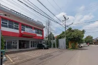 RedDoorz Syariah Near Dprd Kabupaten Subang Hotel a Subang