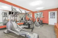 Howard Johnson by Wyndham Gillette - salle de sport