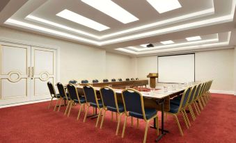 Ramada by Wyndham Yalova - Housity