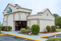 Days Inn by Wyndham Salisbury - 2 tähden