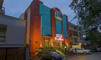 Treebo Corporate Park Hotel in zona Little Theatre Group Auditorium
