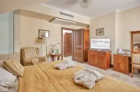 Hotel Romance Hotels near Hot Spring Colonnade