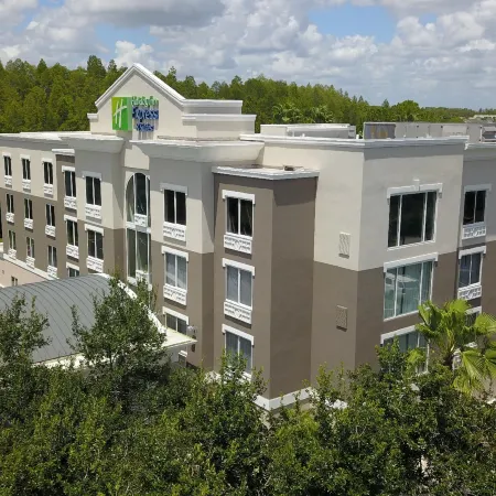 Holiday Inn Express & Suites TAMPA-I-75 @ BRUCE B. DOWNS by IHG