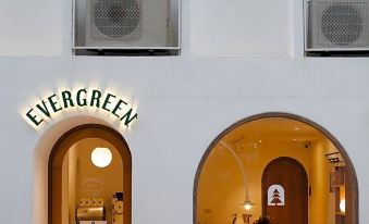 Evergreen Cafe and Hotel