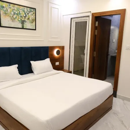 Hotel the Johri