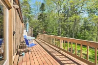 Boothbay Harbor Cabin w/ Spacious Deck & Yard! Hotel a Boothbay Harbor