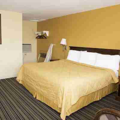 Capri Inn and Suites Rooms