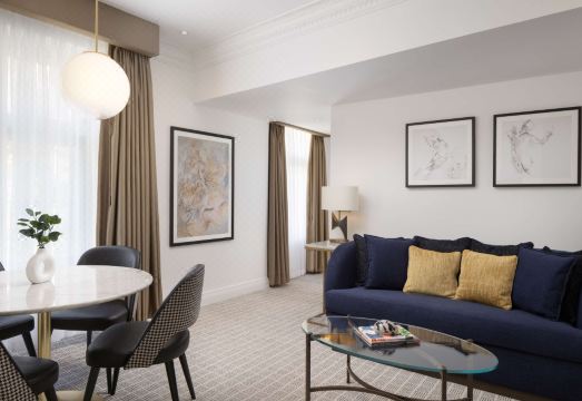 월도프 힐튼 내부