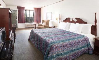 Days Inn by Wyndham Clinton