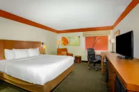La Quinta Inn & Suites by Wyndham Springdale 스프링데일 호텔