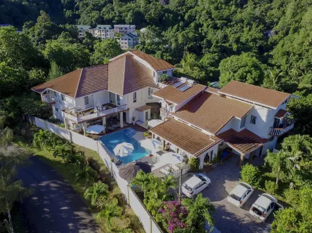 Carana Hilltop Villa Отели в г. Гласи