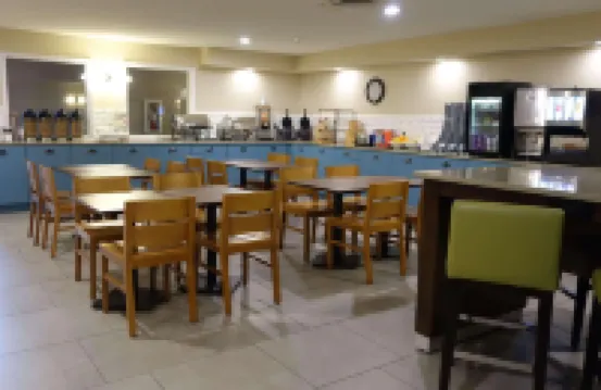 Country Inn & Suites by Radisson, Ankeny - des Moines - breakfast