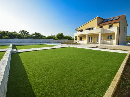 Julija Отели в г. Opcina Vodice