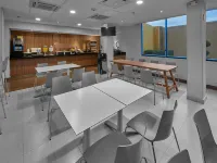 ซิตี้ เอ็กซ์เพรส ไบ แมริออท โทแรรอน โรงแรมในตอร์รีออน