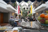 Hôtel Lindbergh - breakfast
