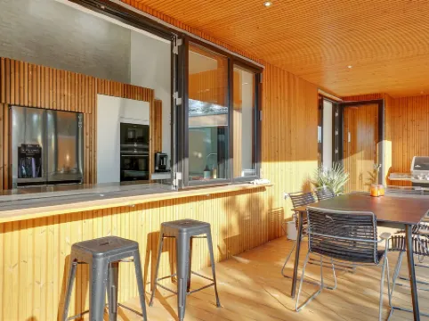 "Bena" - 800m from the Sea