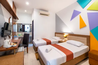 Marina Hotel Hoteles cerca de Pintu Kota Beach