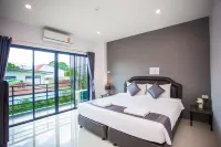 The Bed Hotel - balcony