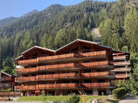 Les Mayens 3.2 Отели рядом с достопримечательностью «Domaine skiable de Champex-Lac»