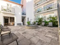 Pestana Fisherman Village Hotels near Gomes' Pools