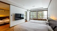 Kamosu Mori